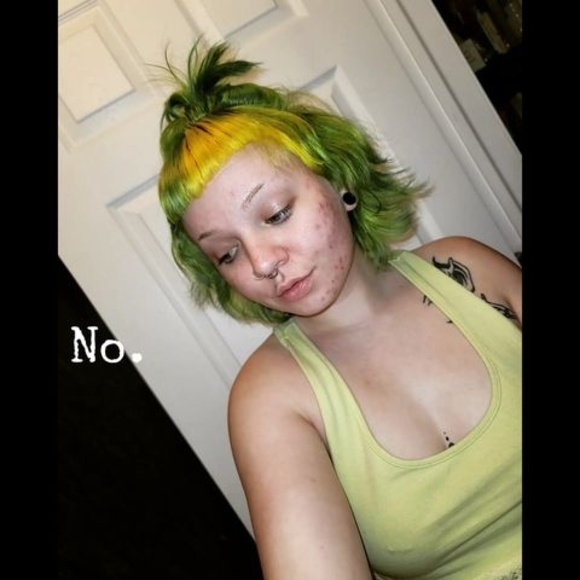 Meet your Posher, Ali - Picture 1 of 1